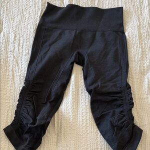 Lululemon Black Crop Leggings